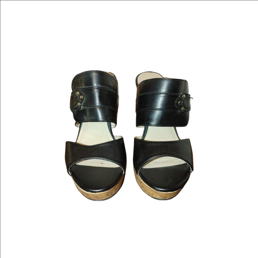 Liz Claiborne leather sandals size 9M